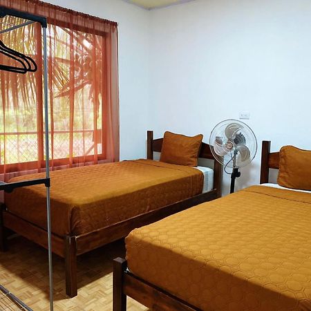 Residencia Las Brisas Griegas Quepos Extérieur photo