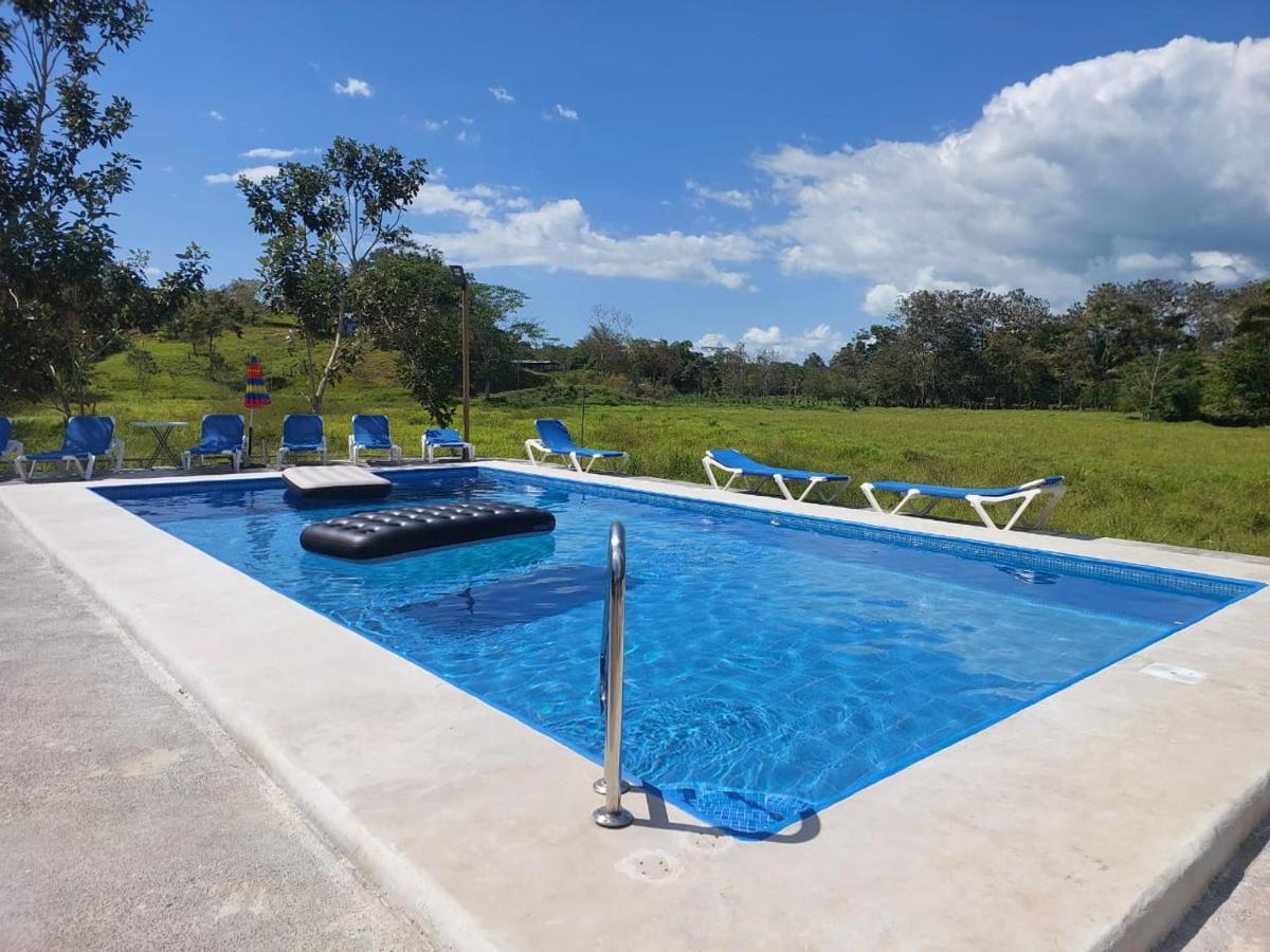 Residencia Las Brisas Griegas Quepos Extérieur photo