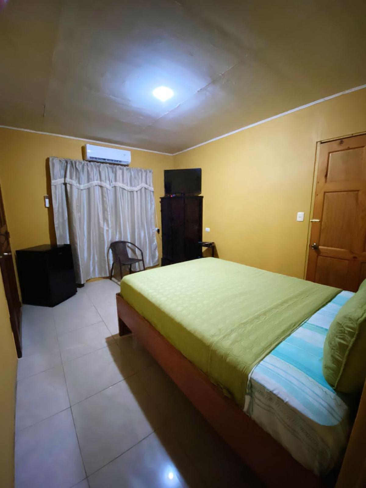 Residencia Las Brisas Griegas Quepos Extérieur photo