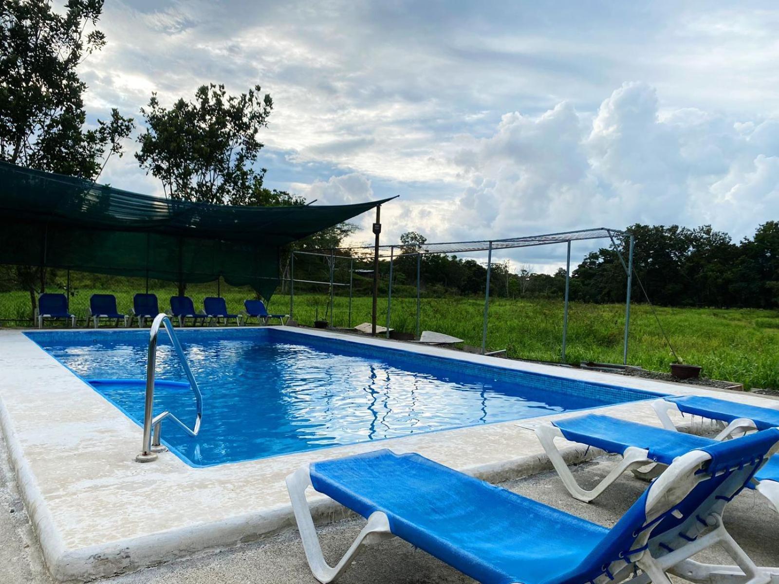 Residencia Las Brisas Griegas Quepos Extérieur photo