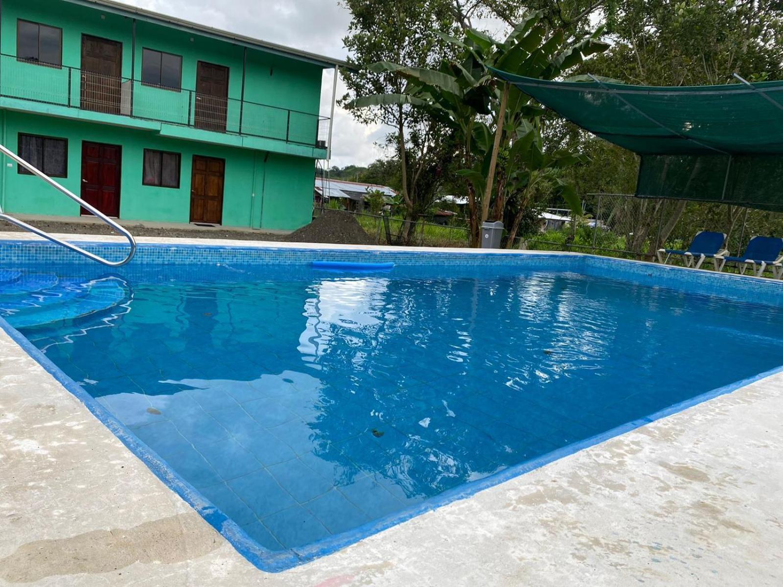 Residencia Las Brisas Griegas Quepos Extérieur photo