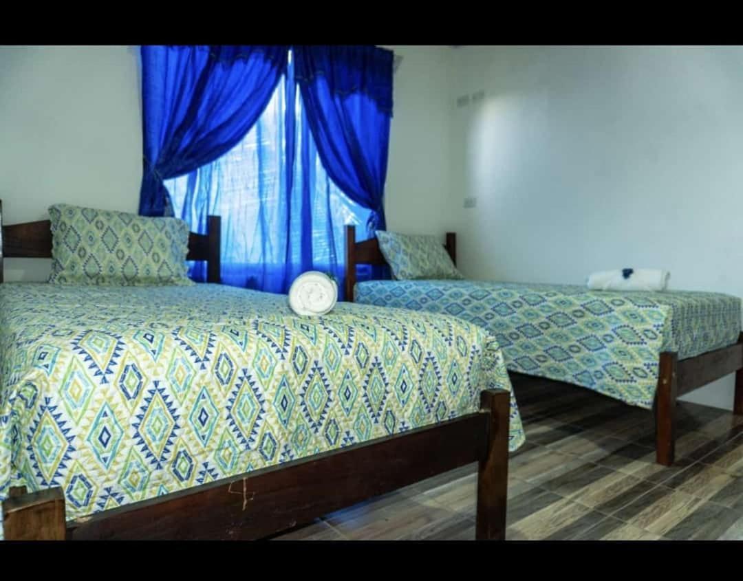 Residencia Las Brisas Griegas Quepos Extérieur photo